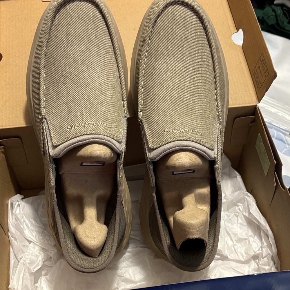 Skechers Men's Casual Slip-On Loafers in Brown
